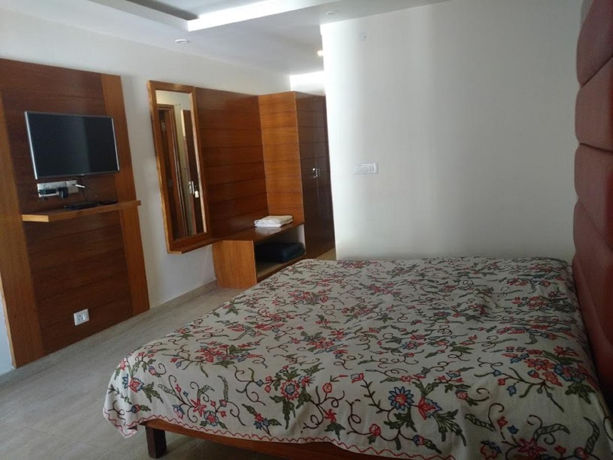 Clarks Hotell Mussoorie Exteriör bild